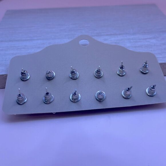5/$25 Dainty Delicate Studs - Picture 3 of 4